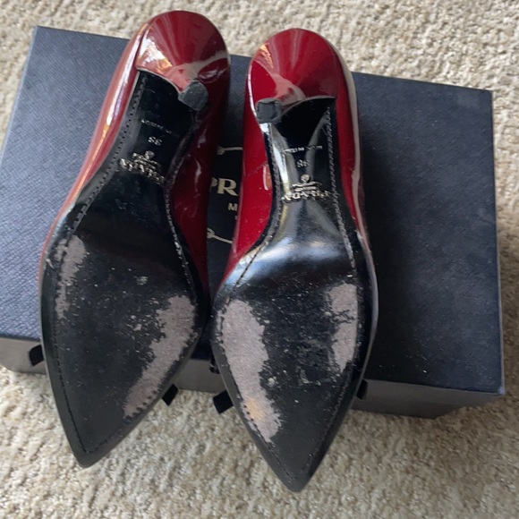 Vintage Prada heels - Picture 2 of 9